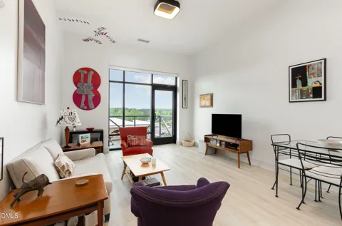 120 Mosaic Boulevard #308
