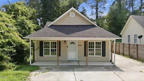 806 Piper Street