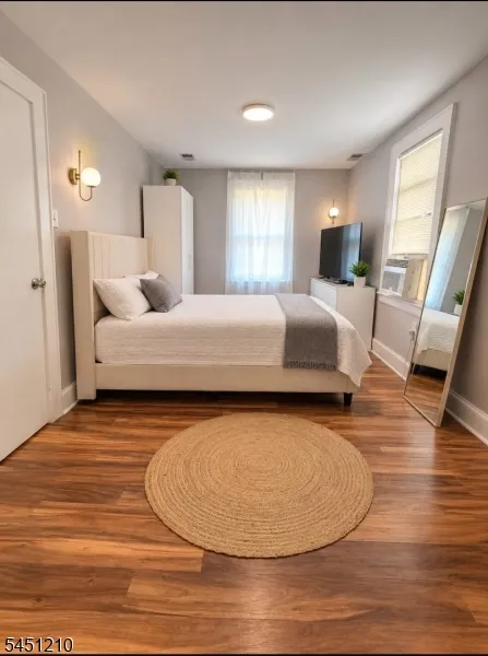 81 Delmar Pl Irvington, NJ 07111