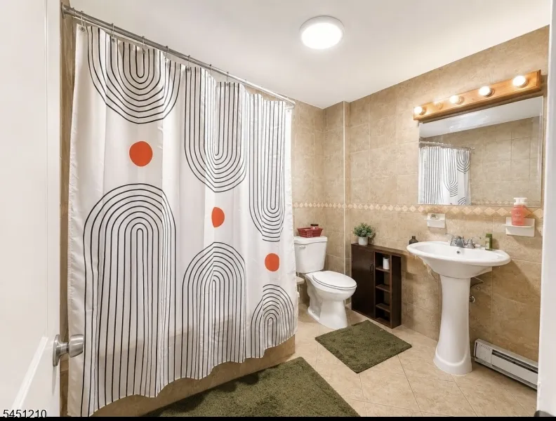 81 Delmar Pl Irvington, NJ 07111