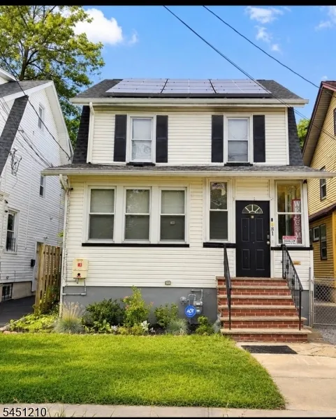 81 Delmar Pl Irvington, NJ 07111