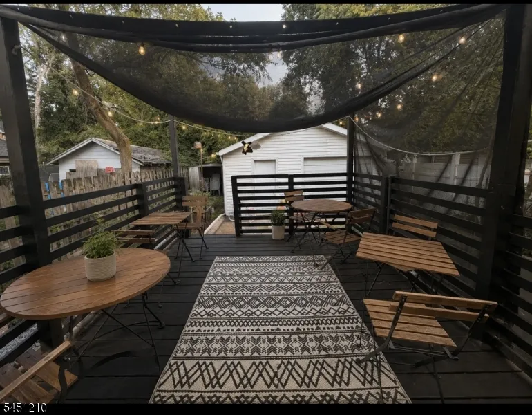 81 Delmar Pl Irvington, NJ 07111