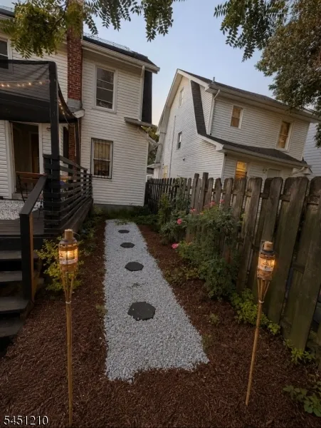 81 Delmar Pl Irvington, NJ 07111