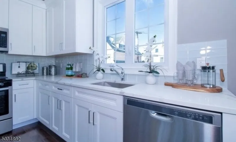 112 Cacciola Pl #A Unit A Westfield Town, NJ 07090