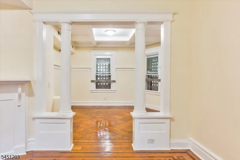 31 Voorhees St Newark City, NJ 07108