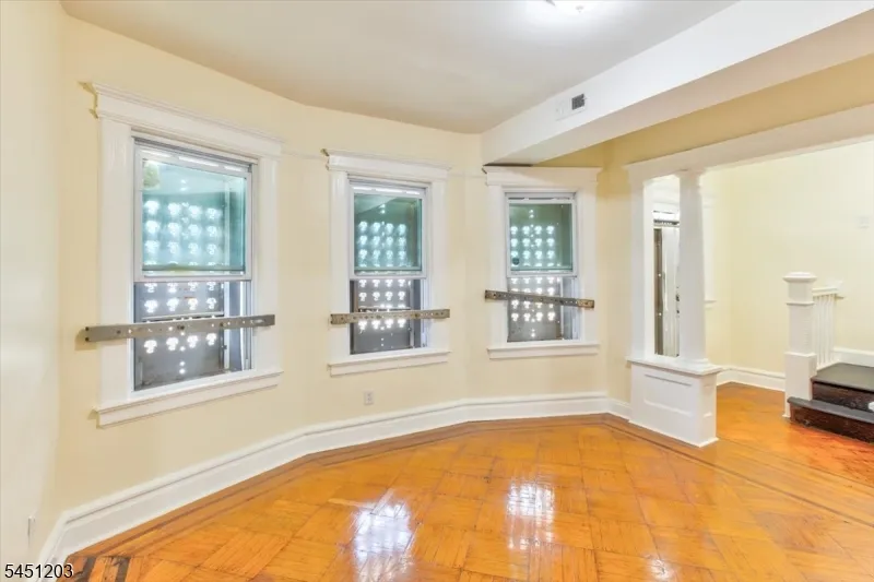 31 Voorhees St Newark City, NJ 07108