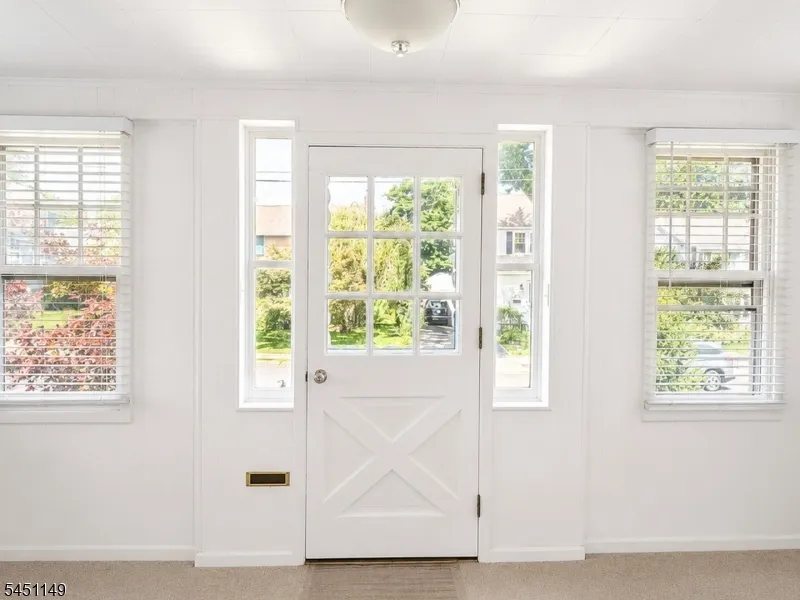 11 Van Dyke Pl Summit City, NJ 07901
