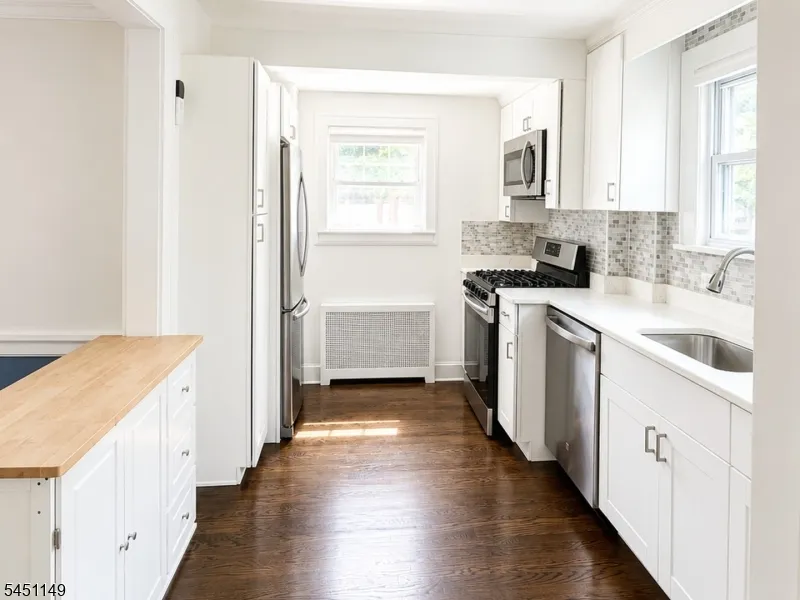 11 Van Dyke Pl Summit City, NJ 07901