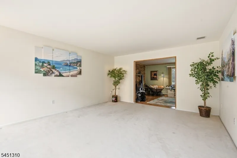 37 Continental Rd Parsippany-Troy Hills, NJ 07950