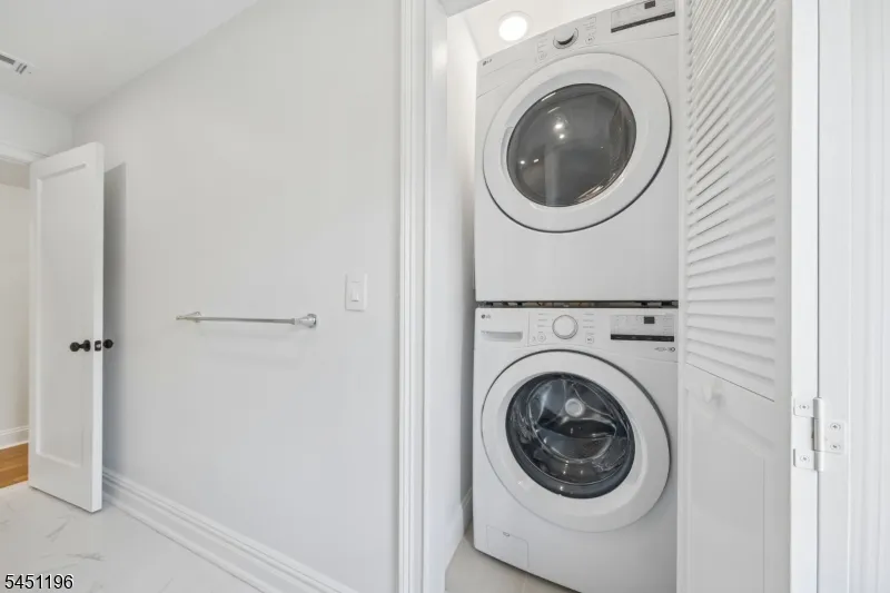 63 Port Colden Rd #1 Unit 1 Washington, NJ 07882