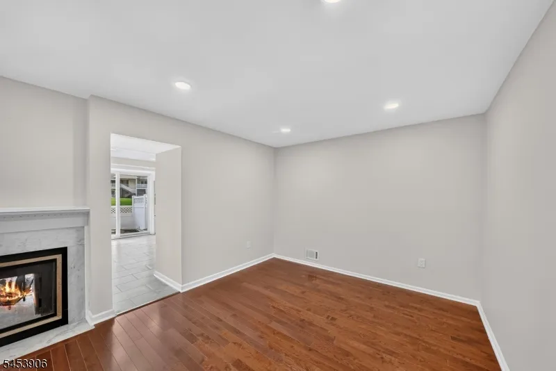 1004 Bayley Ct Bridgewater, NJ 08807