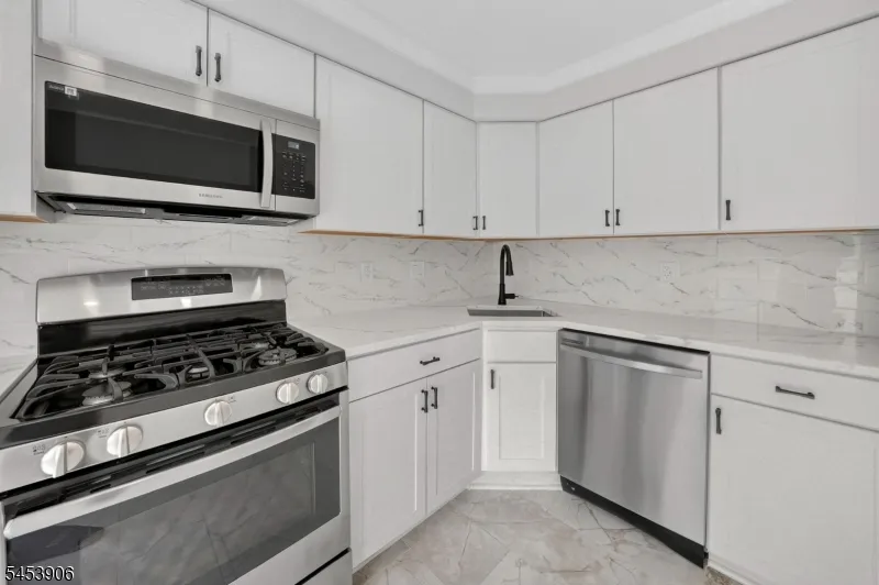 1004 Bayley Ct Bridgewater, NJ 08807