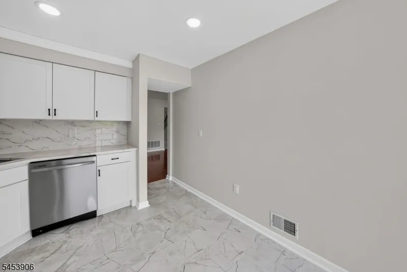 1004 Bayley Ct Bridgewater, NJ 08807