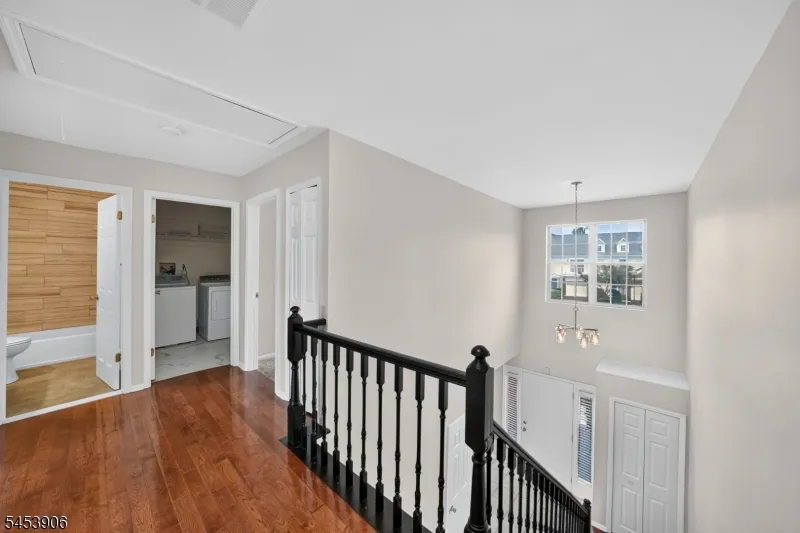 1004 Bayley Ct Bridgewater, NJ 08807