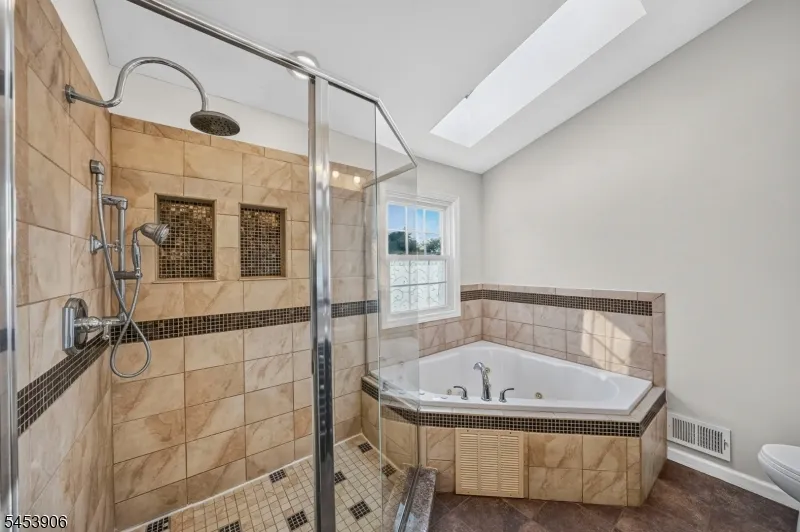 1004 Bayley Ct Bridgewater, NJ 08807