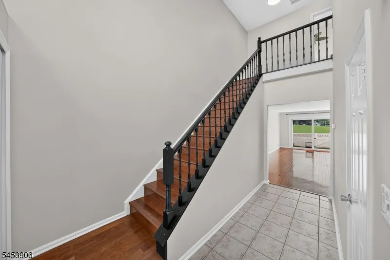 1004 Bayley Ct Bridgewater, NJ 08807
