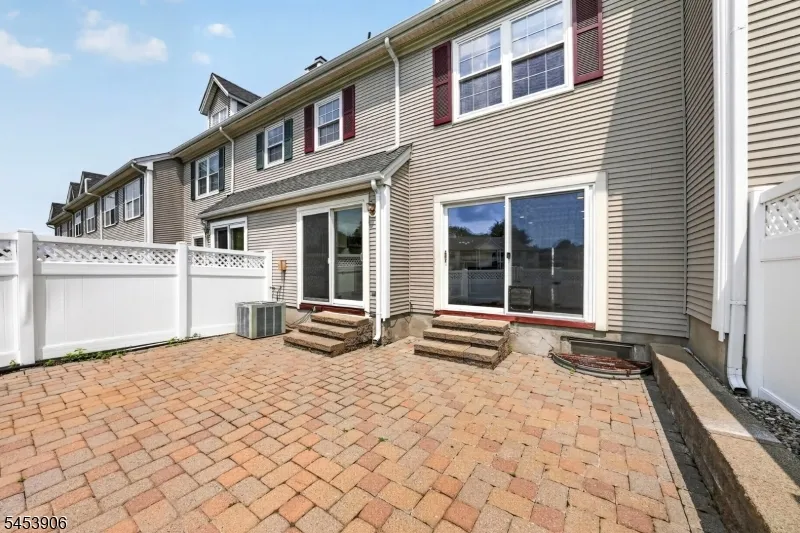 1004 Bayley Ct Bridgewater, NJ 08807
