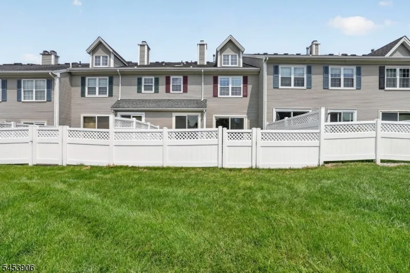 1004 Bayley Ct Bridgewater, NJ 08807