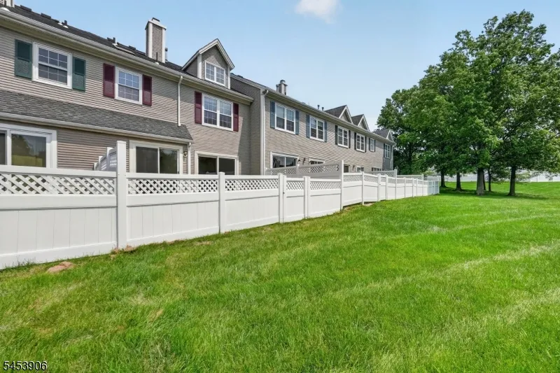 1004 Bayley Ct Bridgewater, NJ 08807