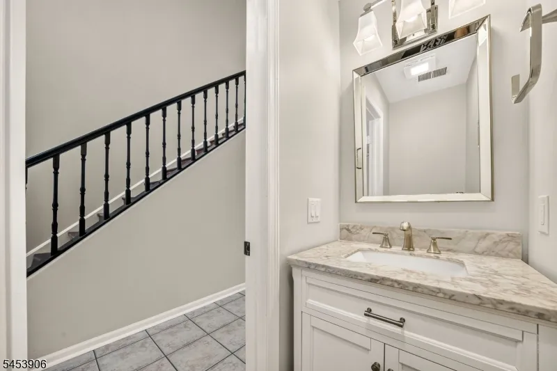 1004 Bayley Ct Bridgewater, NJ 08807