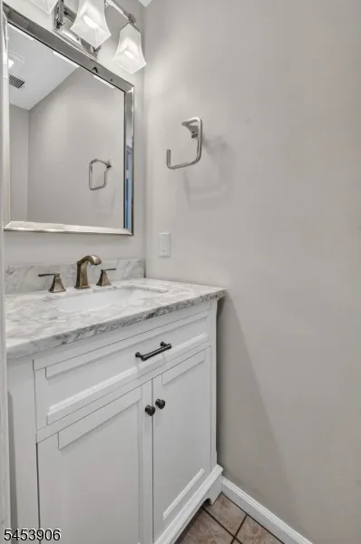 1004 Bayley Ct Bridgewater, NJ 08807