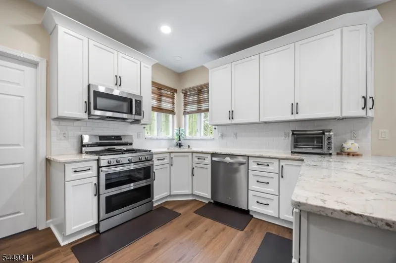 208 Yvonne Way Greenwich, NJ 08886