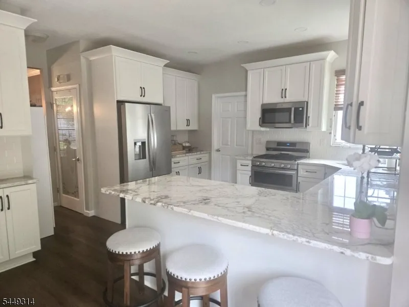 208 Yvonne Way Greenwich, NJ 08886