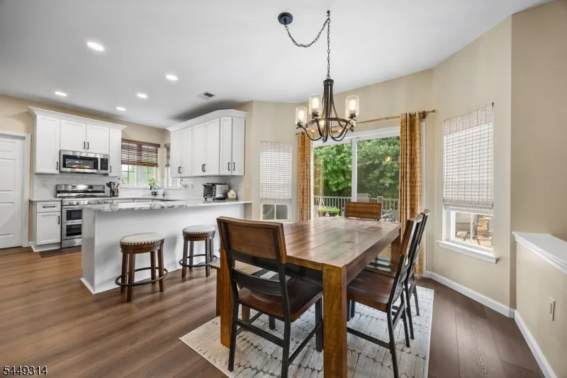 208 Yvonne Way Greenwich, NJ 08886