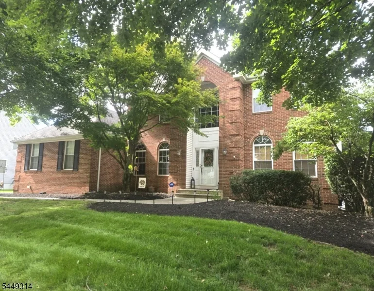 208 Yvonne Way Greenwich, NJ 08886