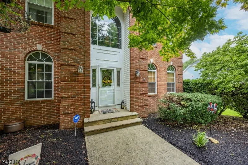 208 Yvonne Way Greenwich, NJ 08886