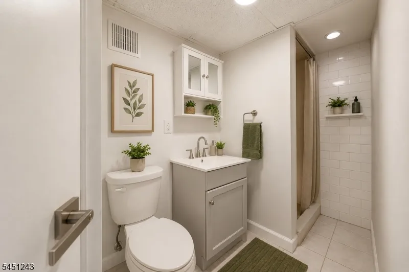 1746 Elk St Piscataway, NJ 08854