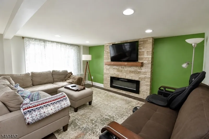 338 Delmore Ave South Plainfield, NJ 07080