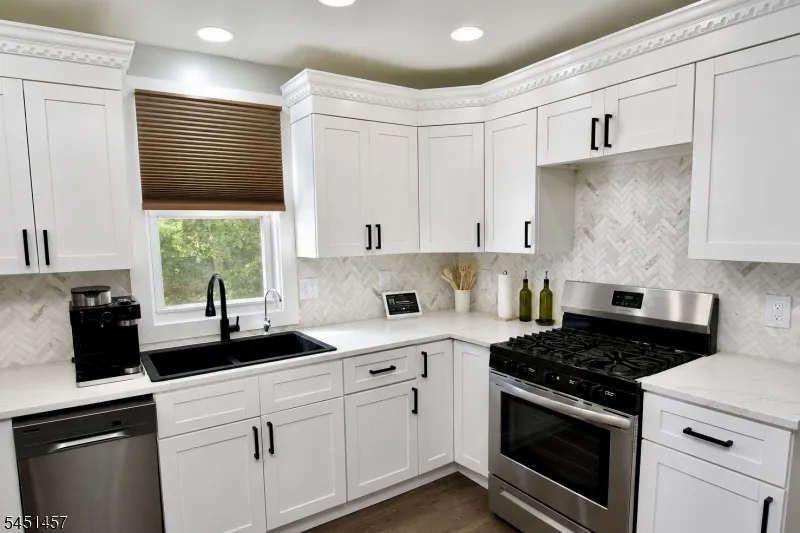 338 Delmore Ave South Plainfield, NJ 07080