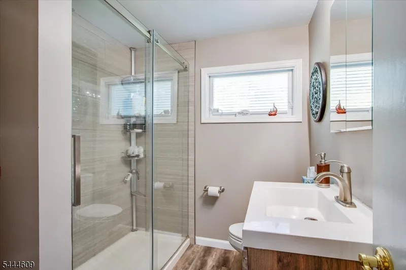 54 Oslo Dr Rockaway, NJ 07866