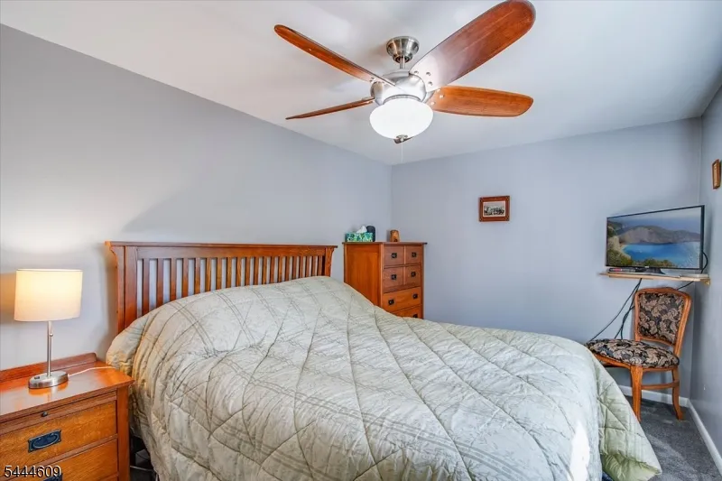 54 Oslo Dr Rockaway, NJ 07866
