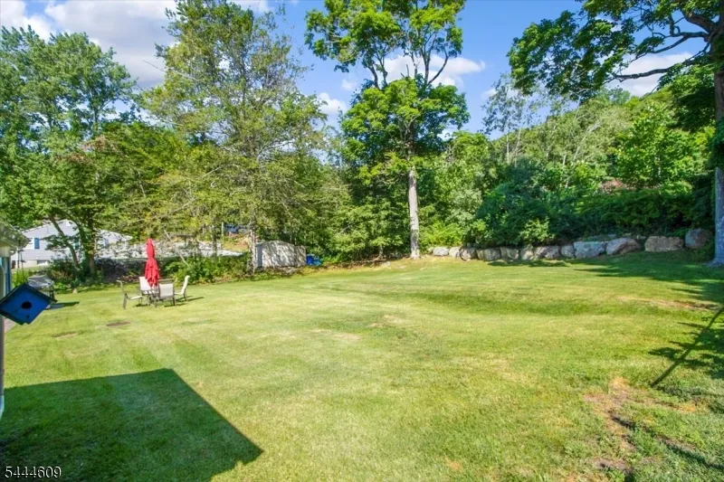 54 Oslo Dr Rockaway, NJ 07866