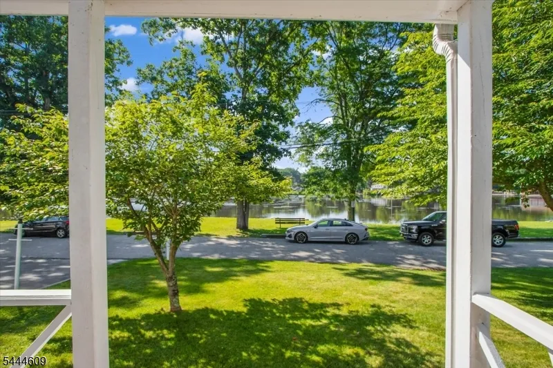 54 Oslo Dr Rockaway, NJ 07866