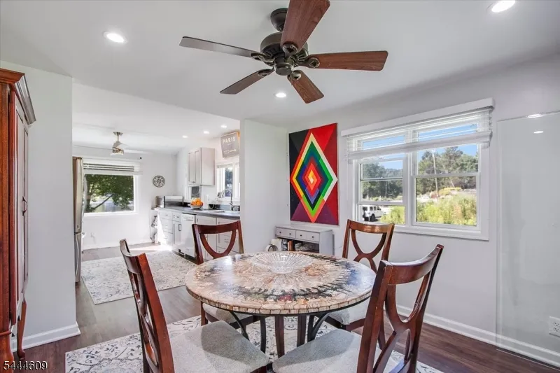 54 Oslo Dr Rockaway, NJ 07866