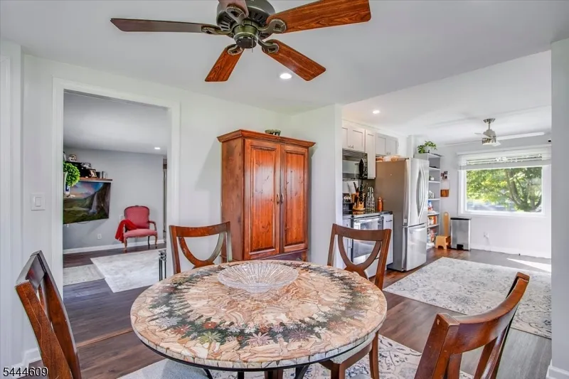 54 Oslo Dr Rockaway, NJ 07866