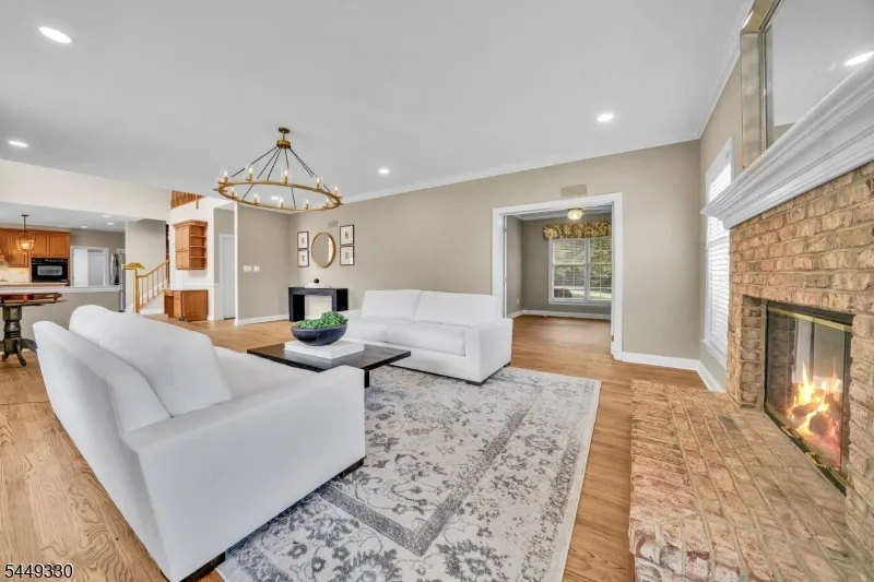 4 Middlesworth Farm Rd Washington, NJ 07853