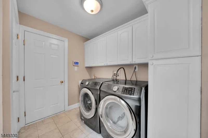 4 Middlesworth Farm Rd Washington, NJ 07853