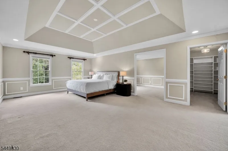 4 Middlesworth Farm Rd Washington, NJ 07853