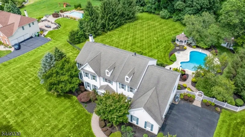 4 Middlesworth Farm Rd Washington, NJ 07853