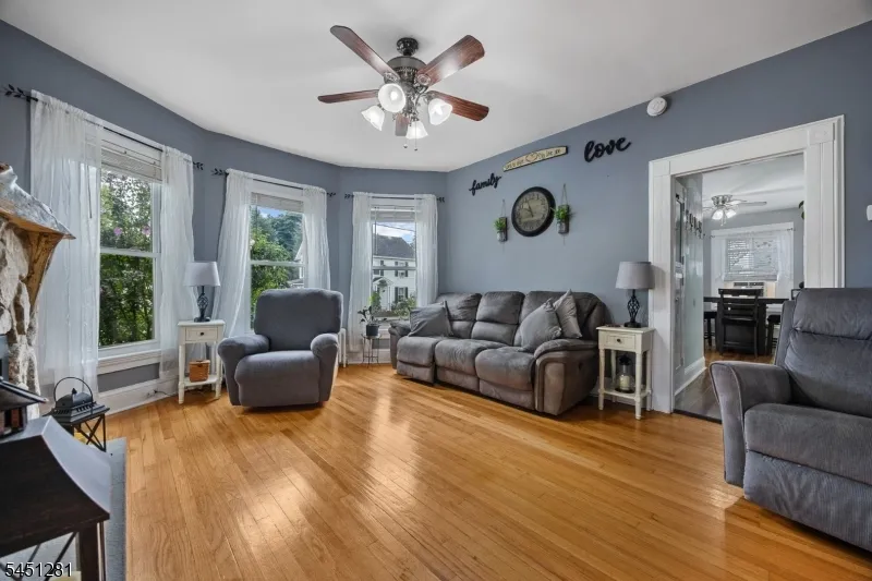 21 N Lincoln Ave Washington, NJ 07882