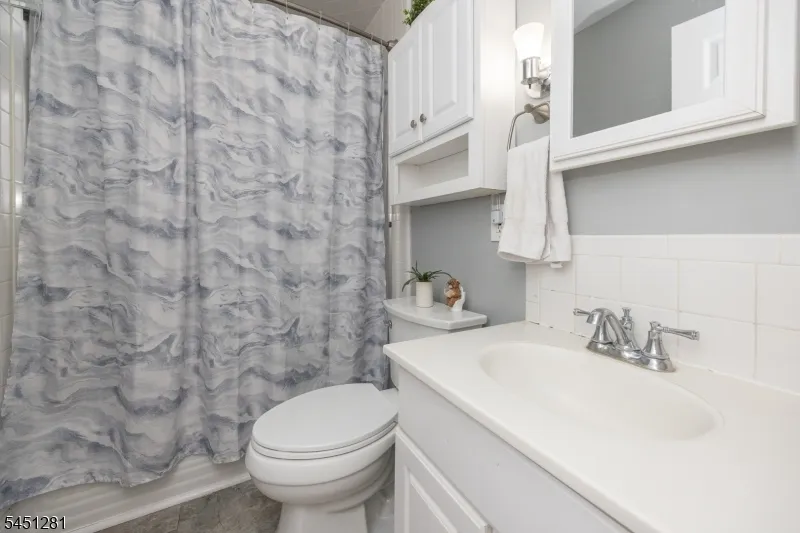 21 N Lincoln Ave Washington, NJ 07882