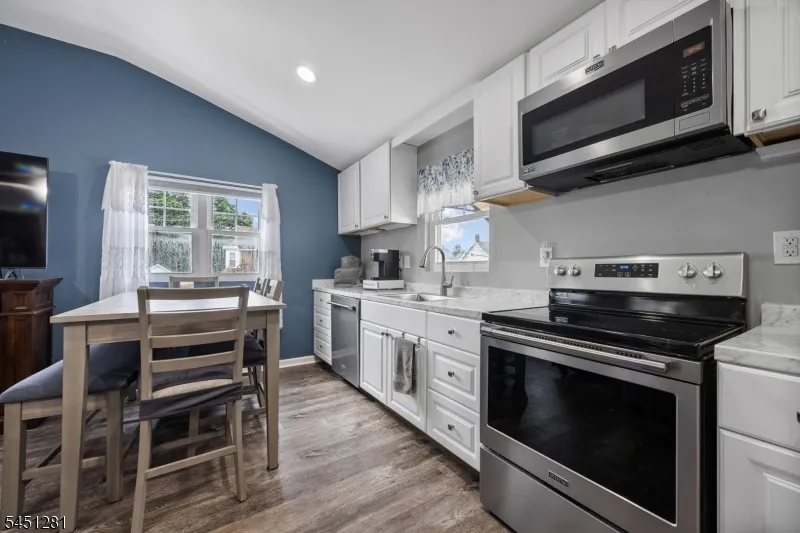21 N Lincoln Ave Washington, NJ 07882
