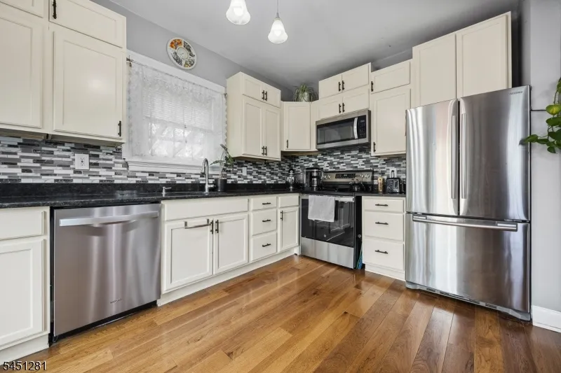 21 N Lincoln Ave Washington, NJ 07882