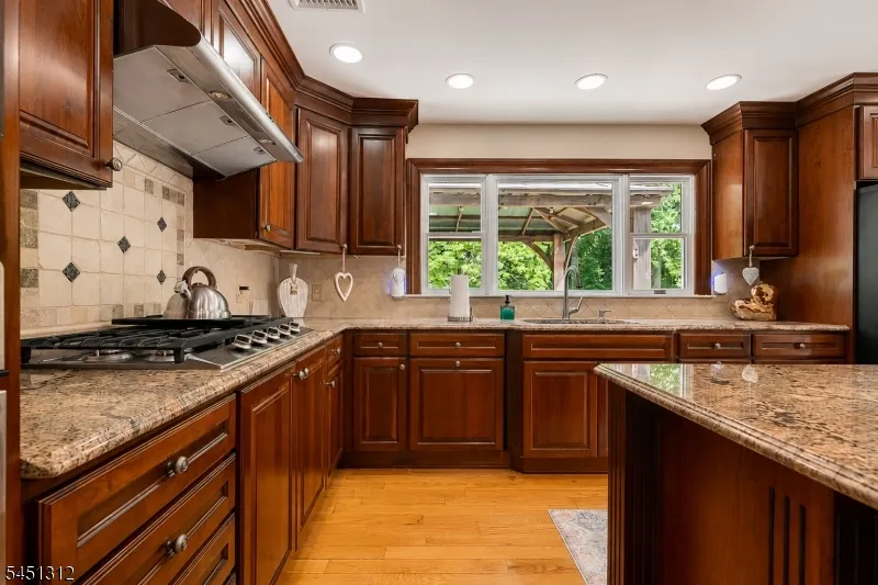 84 Harmony Brass Castle Rd Washington, NJ 07882