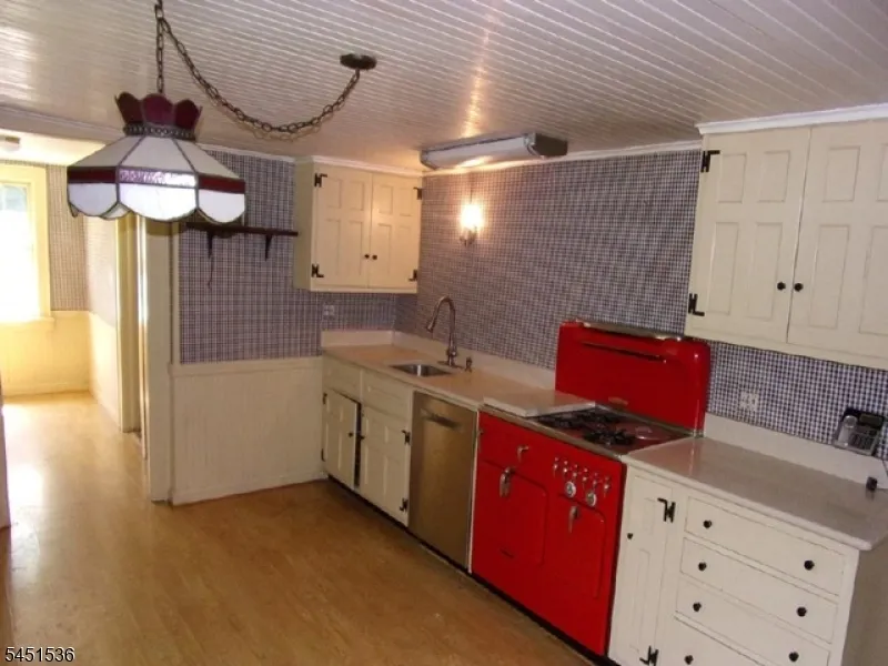 56 Orton Rd West Caldwell, NJ 07006