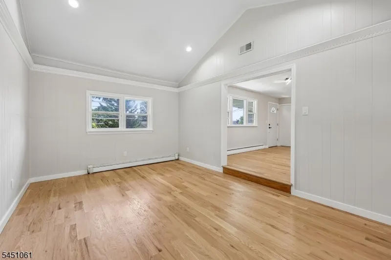 33 Lotz Ave North Haledon, NJ 07508